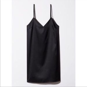 Aritzia TNA Yirrel dress in black. Size medium